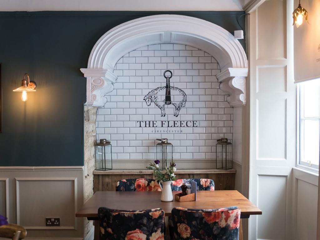 The Fleece At 시런세스터 외부 사진 The Fleet Inn