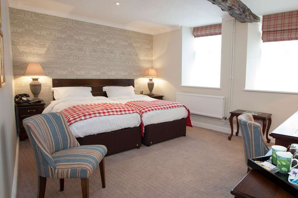 The Fleece At 시런세스터 객실 사진 A room at the hotel